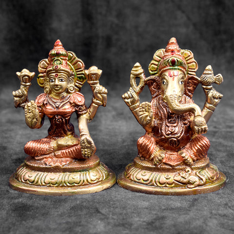Beautiful handcrafted brass Lakshmi Ganesh idol for home temple and festive pooja. Indiaβs Largest Brass Idols Brand - www.satvikstore.in