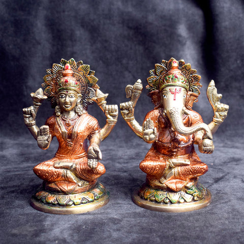Beautiful handcrafted brass Lakshmi Ganesh idol for home temple and festive pooja. Indiaβs Largest Brass Idols Brand - www.satvikstore.in