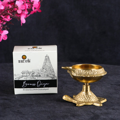 Pure Brass Turtle Diya – Decorative oil lamp with turtle base symbolizing stability, prosperity, and Vastu harmony in Hindu rituals. India’s Largest Pooja Accessories Brand – www.satvikstore.in