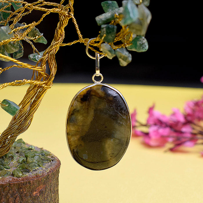 Labradorite Oval Shape Crystal Stone Pendant