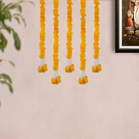 Alluring Orange Backdrop (Latkan)