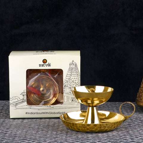 Pure Brass Aarti Akhand Diya with Ring Holder – Elegant brass diya with a ring holder, designed for continuous lighting during Aarti ceremonies. India’s Largest Pooja Accessories Brand – www.satvikstore.in